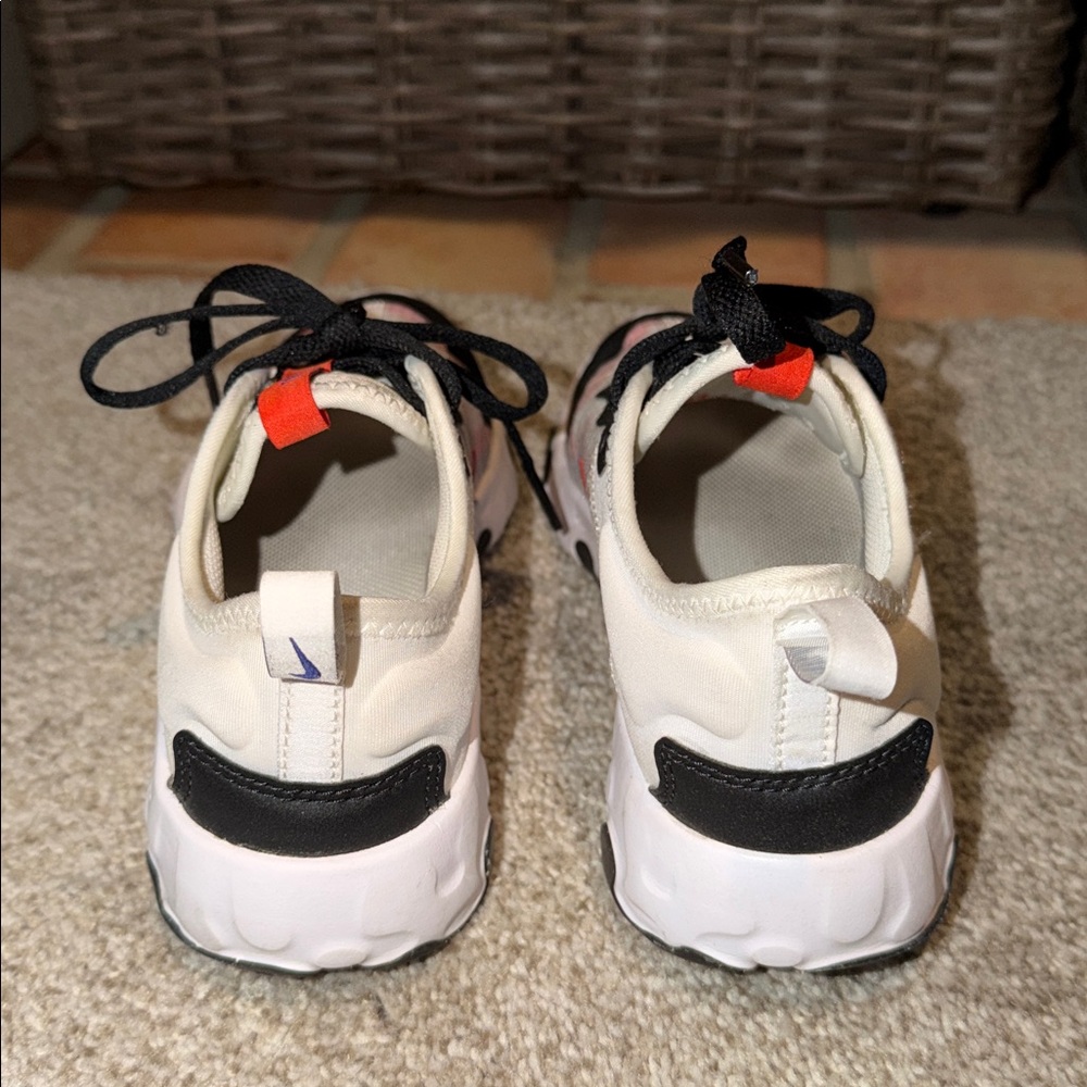 Nike Renew Lucent Kids Running Sneakers - White Team Orange Size 3.5 - Picture 5 of 7